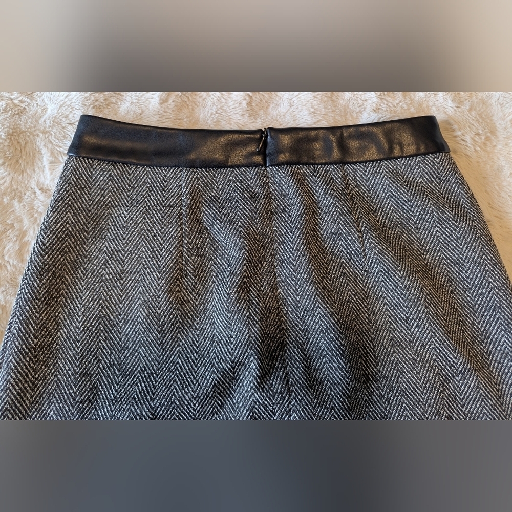 2/$20 Melanie lyne Herringbone A-Line Skirt with Faux Leather Waistband - Picture 5 of 6
